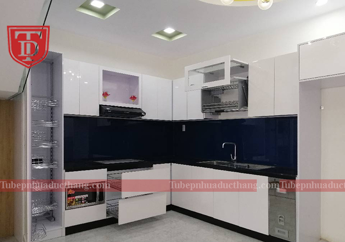 Lắp đặt tủ bếp nhựa nhà anh Sơn tại Vinh Quang - Tiên Lãng